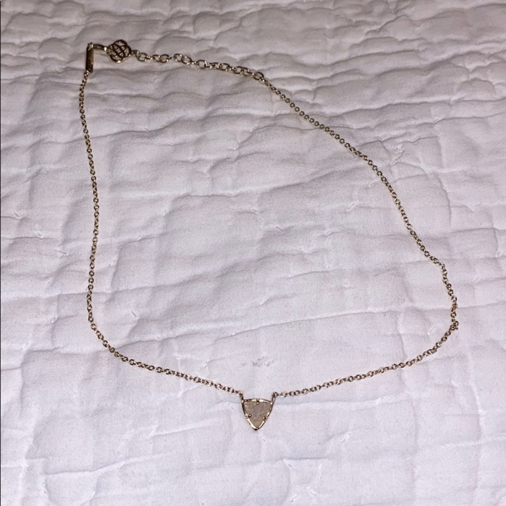 Kendra Scott necklace